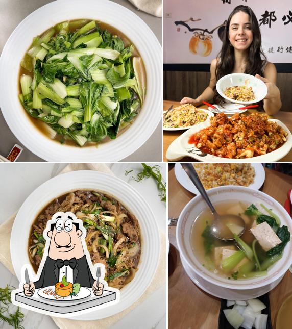 Comida em Restaurante Oriental FOZ