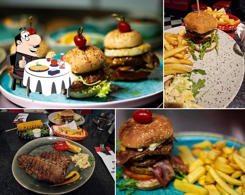 Essayez un hamburger à American Steakhouse Betty Boop