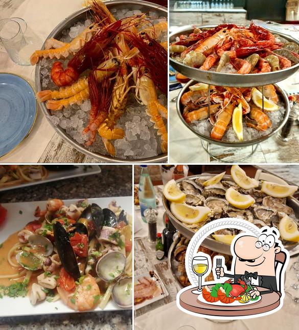 Ordina tra i vari prodotti di cucina di mare disponibili a La Taverna del Pescatore