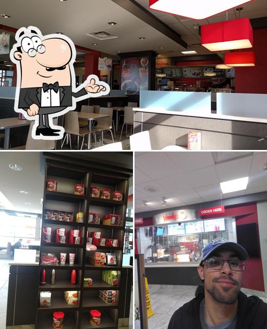 L'intérieur de Tim Hortons