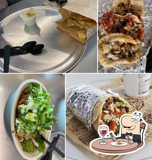 Chipotle Mexican Grill, 2812 W Grand Pkwy N 120 in Katy Restaurant