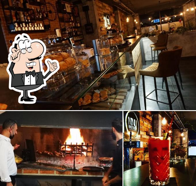Questa è la immagine che mostra la interni e bancone da bar di Ninu Bistrot