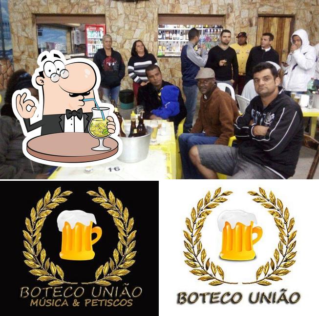 Entre diferentes coisas, bebida e balcão de bar podem ser encontrados no Boteco União