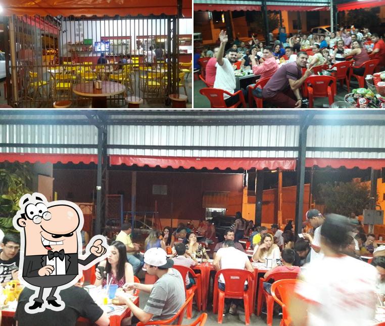 Veja imagens do interior do Branco Lanches