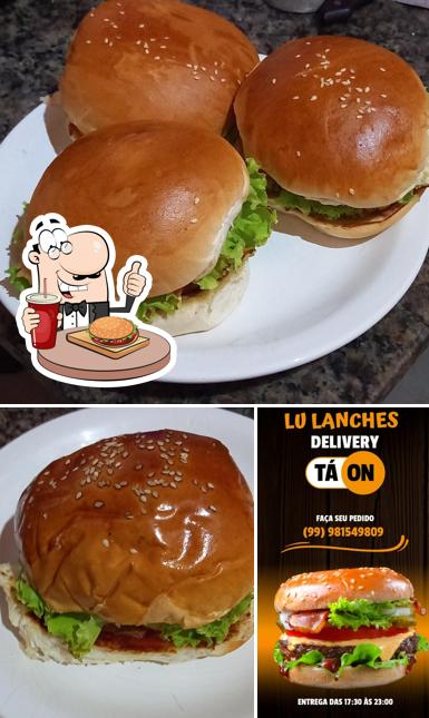 Hambúrguer em Lu lanches