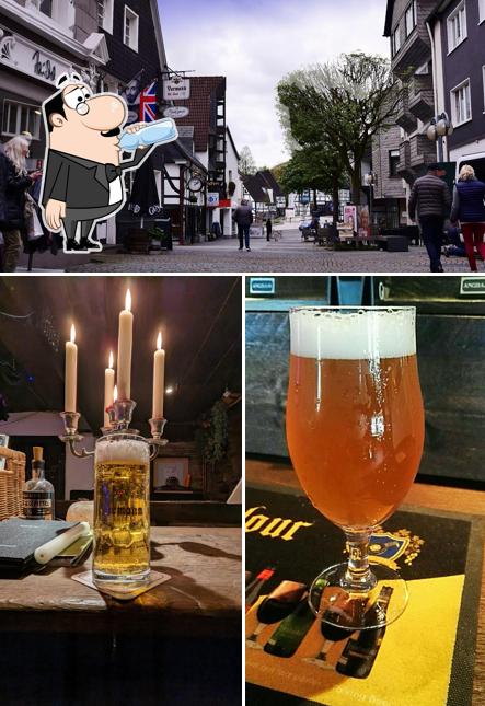 Estas son las fotografías que muestran bebida y exterior en The Shakespeare · an English Pub in Herdecke