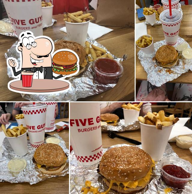 Prenez un hamburger à Five Guys Brussels