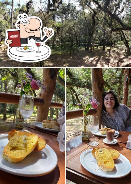 A imagem do Café no bosque’s comida e exterior