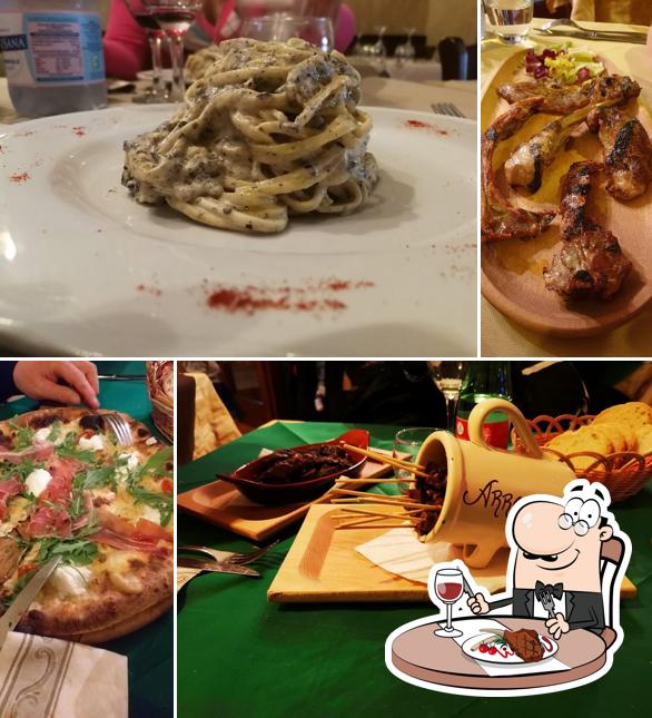 Scegli i piatti di carne a La Tana Del Lupo Ristorante Pizzeria