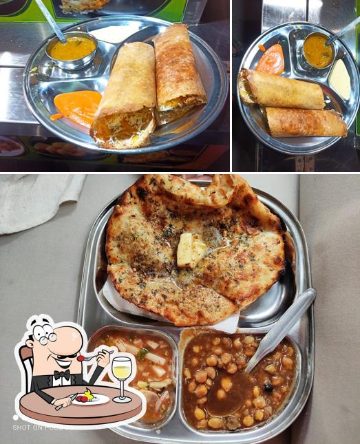 Food at Guru Kripa Kulcha Bhandar