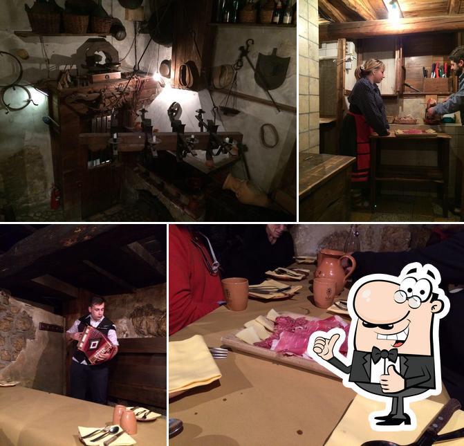 Vedi la foto di La Taverna del Barone