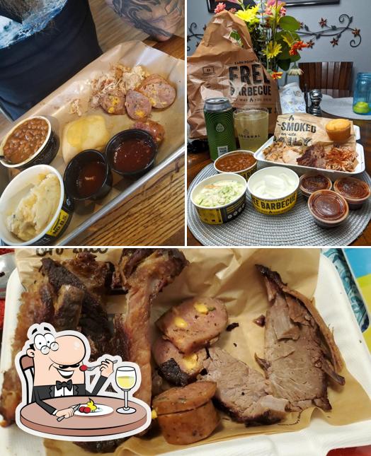 Food at Dickey's Barbecue Pit