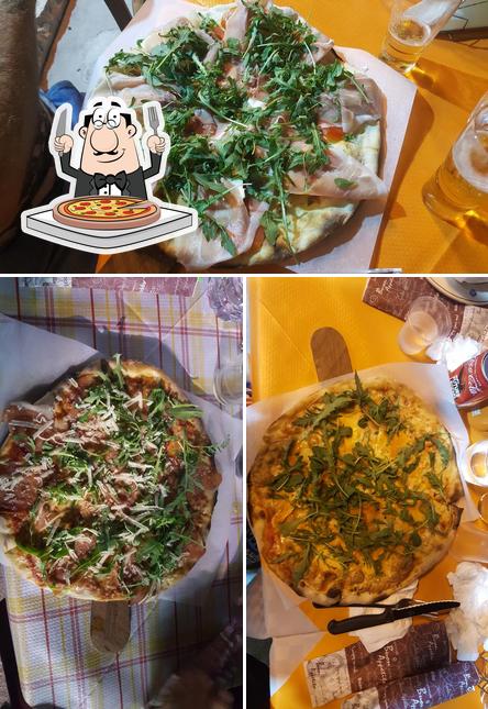 En Antico Forno, puedes disfrutar de una pizza