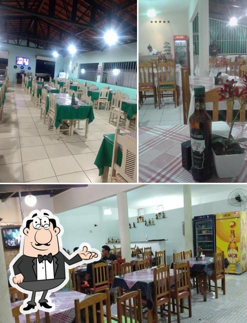 Veja imagens do interior do Jhonys Pizza