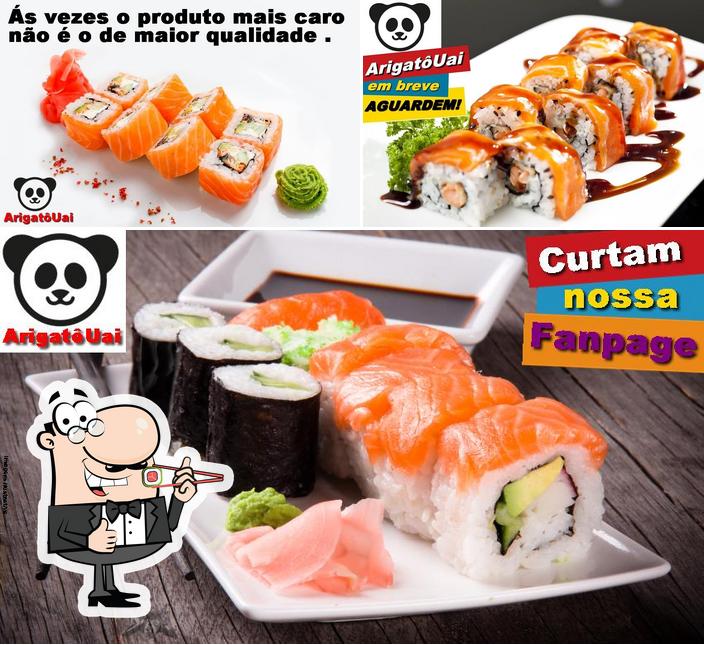 Rolos de sushi são disponibilizados no ArigatôUai Delivery Culinária Japonesa