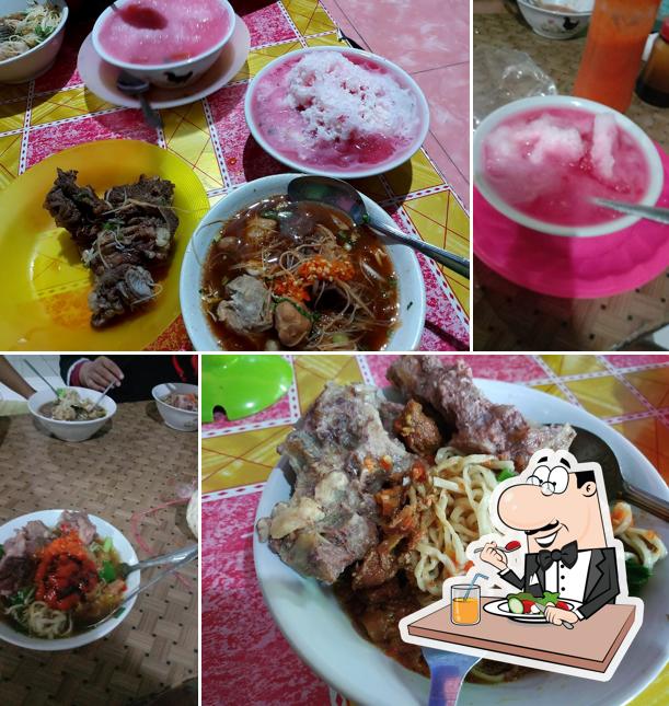 BAKSO TANGKAR dan SAUNG ES KELAPA restaurant, Bekasi Regency ...