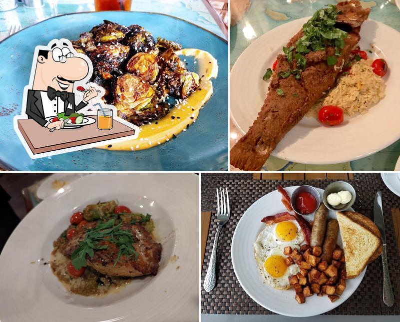 Charleston Harbor Fish House Southern Fare from the Land and Sea, 32