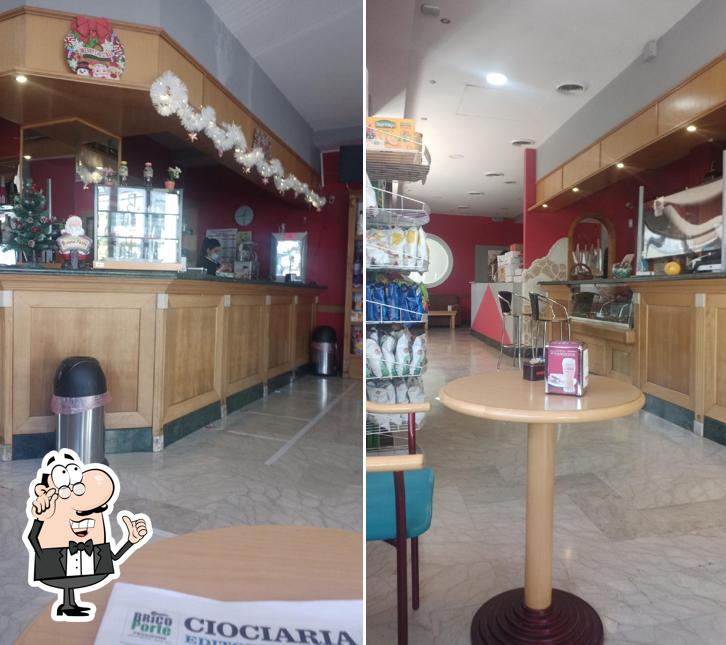 Dai un'occhiata agli interni di Gran Caffè Campidoglio