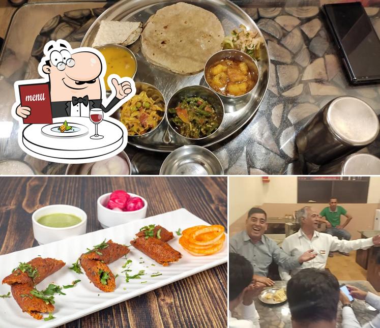 Food at Jalaram Kathiyawadi Thali