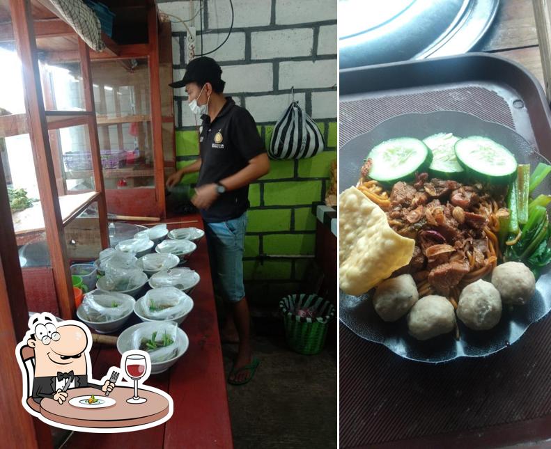 Bakso And Mie Ayam Indah Asli Wonogiri Restaurant Wedomartani