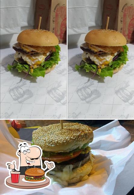 Попробуйте гамбургеры в "Onburguer delivery. 9 99466638 ou 998847220"