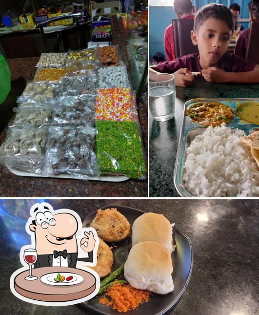 Food at Kokan Palace Hotel