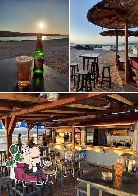 Beach bar Peskafondo si caratterizza per la interni e birra