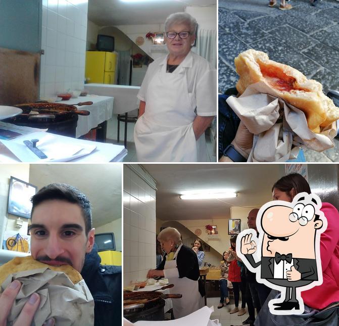 Pizza Fritta da Fernanda pizzeria, Naples Restaurant reviews