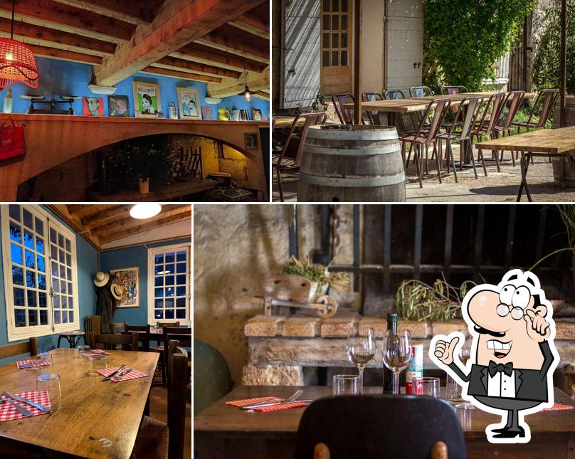 CHEZ TATA SIMONE
