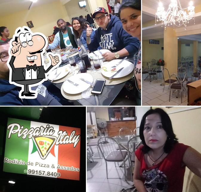 O interior do Pizzaria Italy