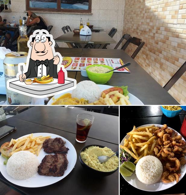 Peça batatas fritas no Restaurante Sabor do Porto