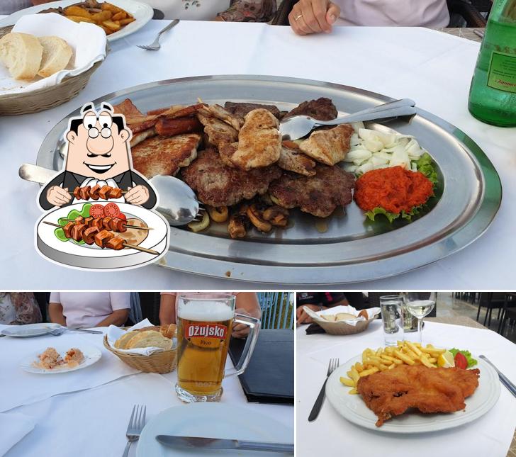 La immagine della cibo e birra di Perun