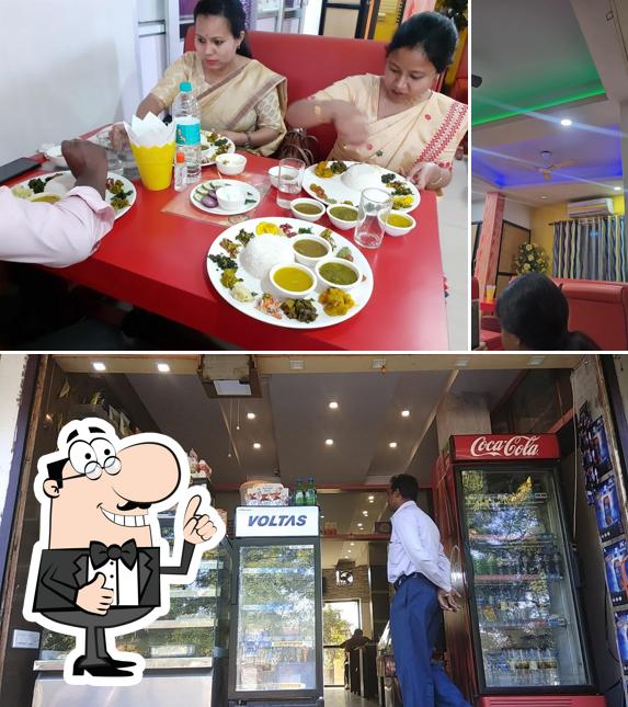 Here's a pic of Juti Hotel Cum Restaurant