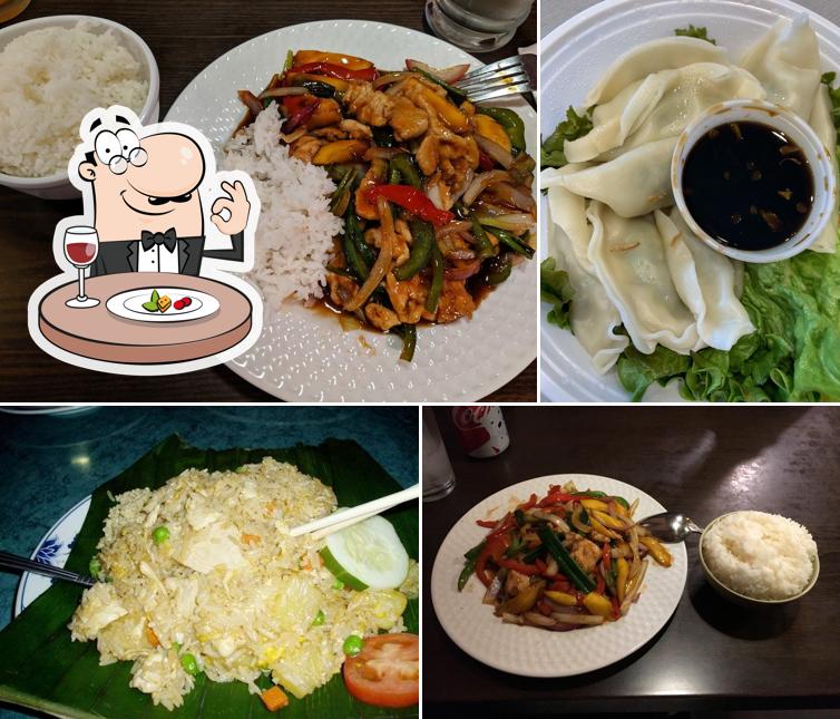 Блюда в "Pad Thai & Chinese Cafe"