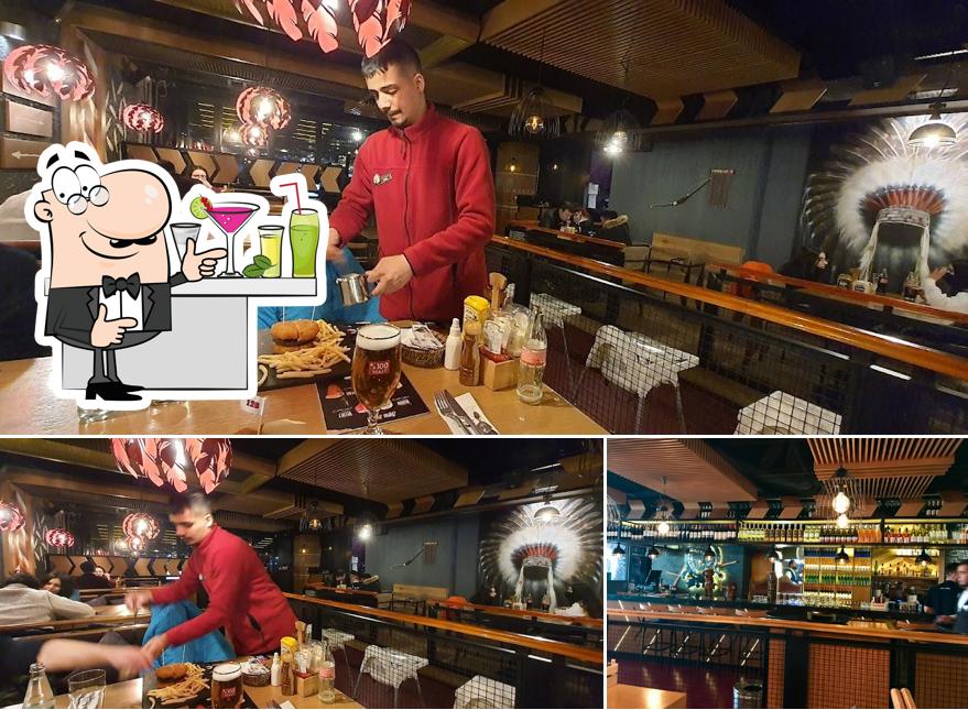 Здесь можно посмотреть фото ресторана "Piel Roja Gastropub & Cocktail Bar"