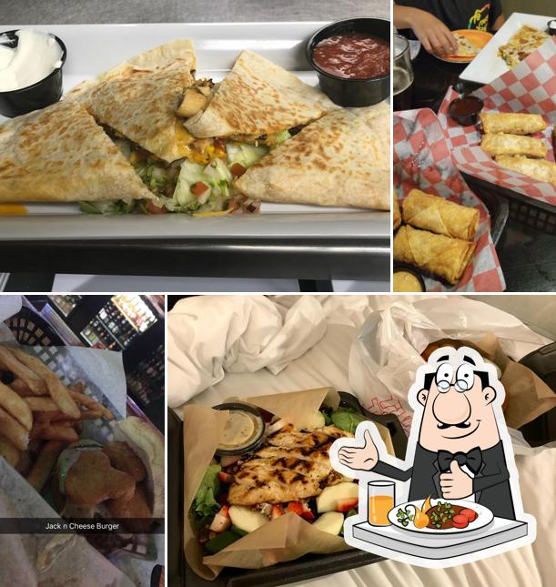 National Pizza Pub and Grille in Milwaukee Restaurant reviews