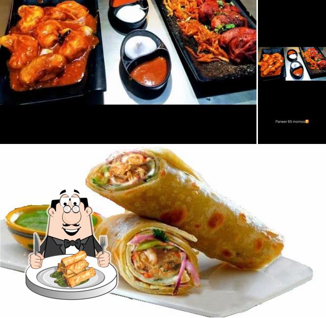 Spring rolls at Cafe momo magic