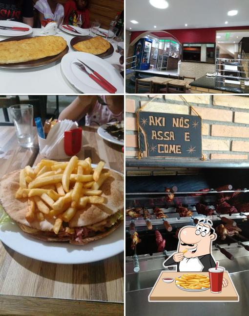 Prove cbatatas fritas francesas no Maná Fogazza e Restaurante