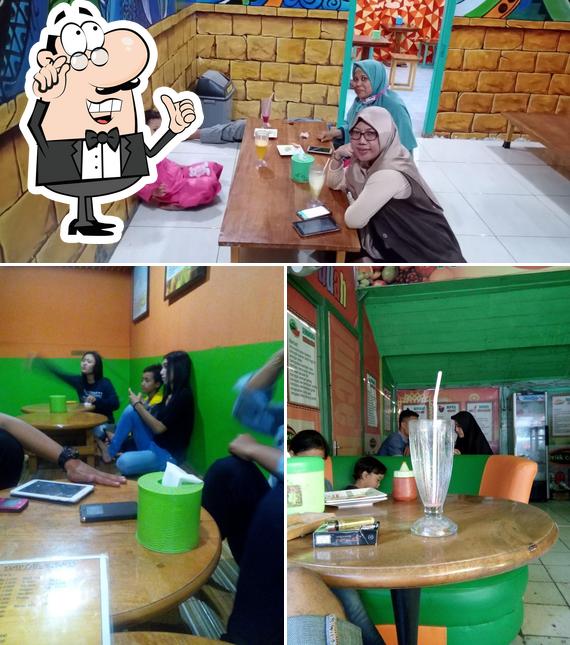 Drink Corner Juice cafe, Wotsogo Restaurant reviews