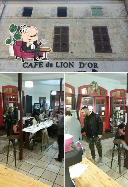 L'intérieur de le Café du lion d'Or