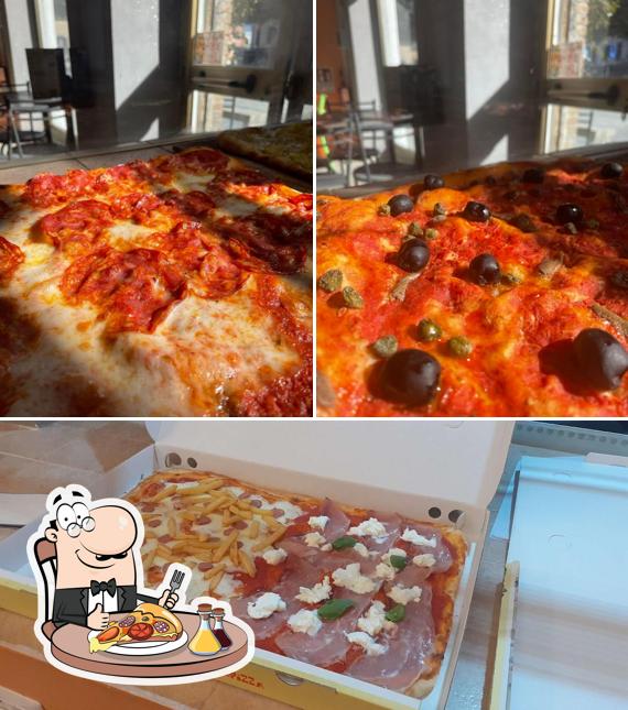 Try out pizza at Pizzeria dell'Alfina