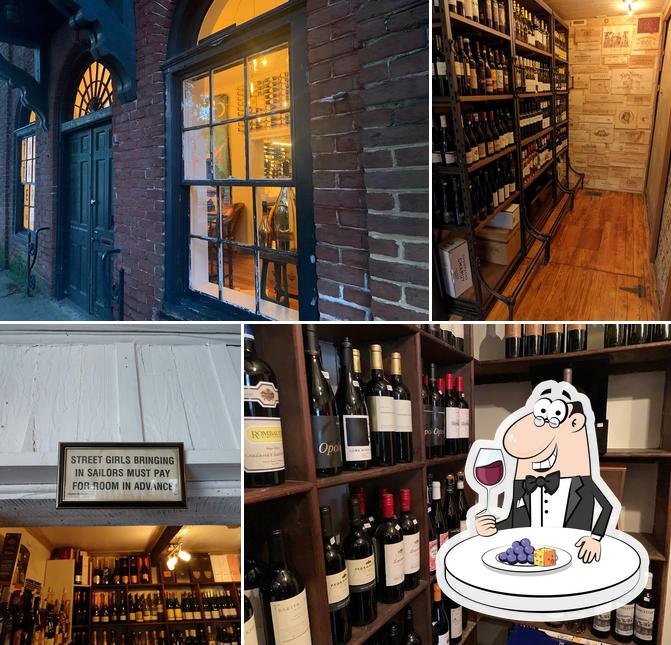 The Tavern at Rainbow Row in Charleston Restaurant reviews