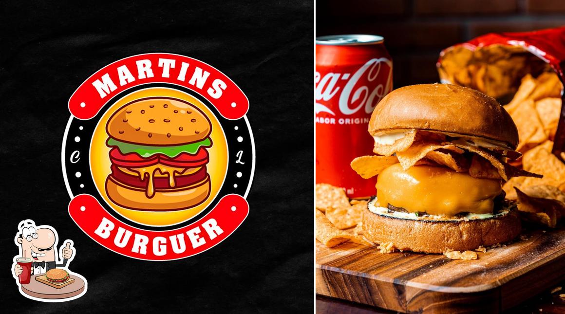 Deguste um dos hambúrgueres disponíveis no Martins Burguer