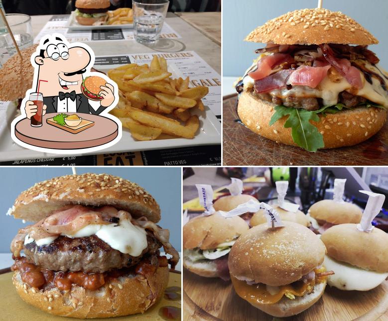 Ordina uno dei tipi di hamburger disponibili a DoGali Burgers