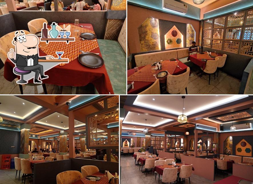 Check out how Aroma's Hyderabad House looks inside