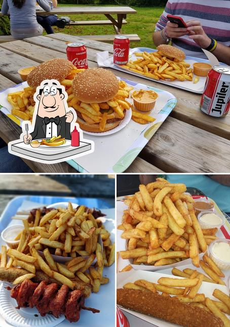 A Chez Thib vous pouvez profiter des frites, des pommes frites