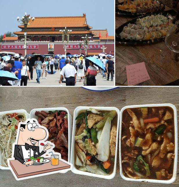 Entre la variedad de cosas que hay en New Beijing también tienes comida y exterior