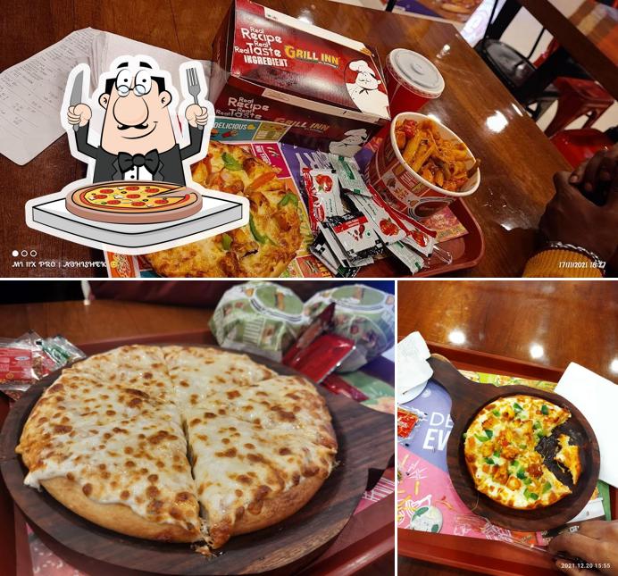 Pick pizza at Grill Inn