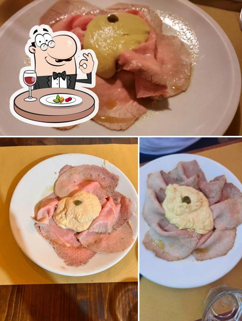 Vitello tonnato al Enoteca Caffè Roma
