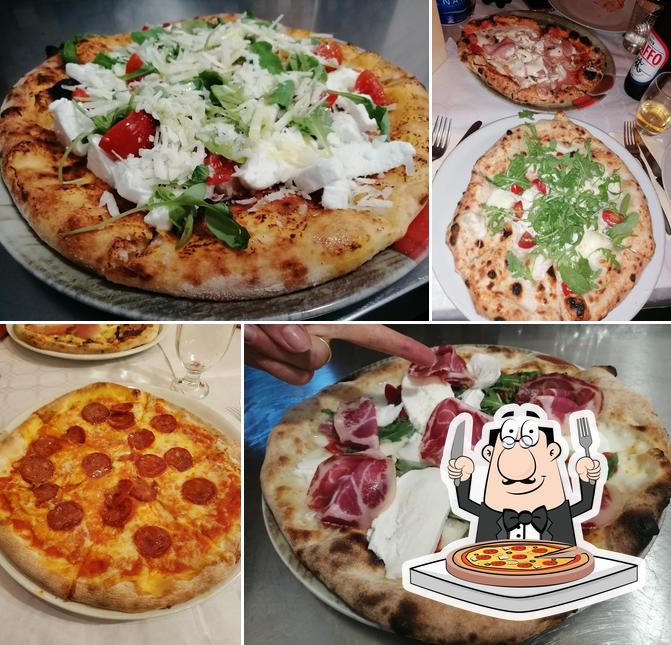 Probiert eine Pizza bei Al Rusticone Ristorante Pizzeria